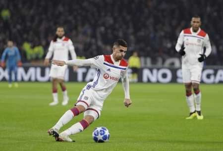 标赛中摘得 标赛中摘得